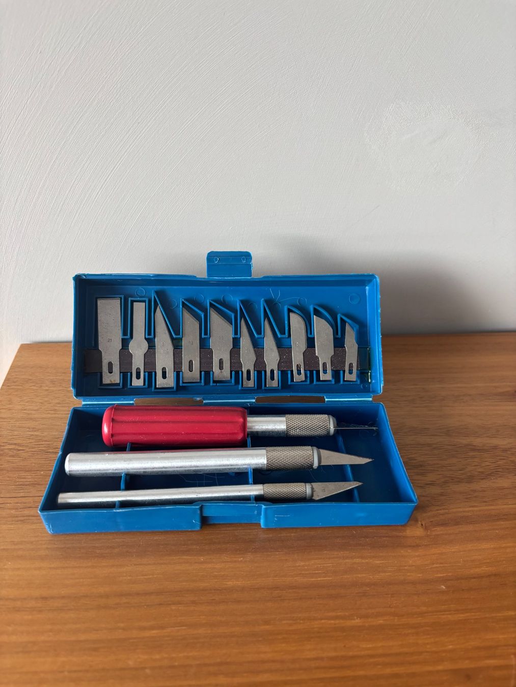 Alle Werkzeuge: Präzisisionsmesser Set, 3 Messer mit 13 Klingen – Gebraucht aus Laax GR von wil_66wq
