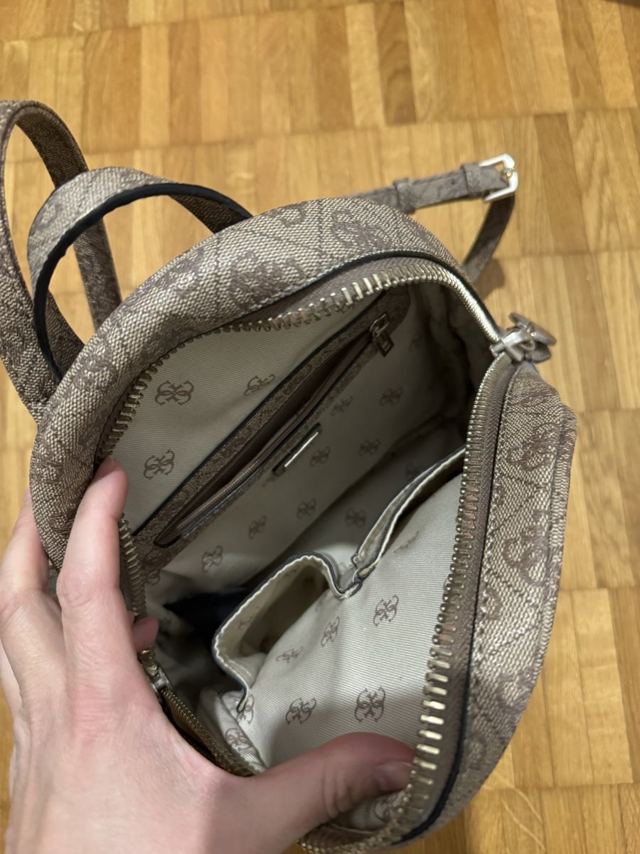 Guess Zaini: Guess Rucksack – Usato da Obernau venduto da portofreak 2