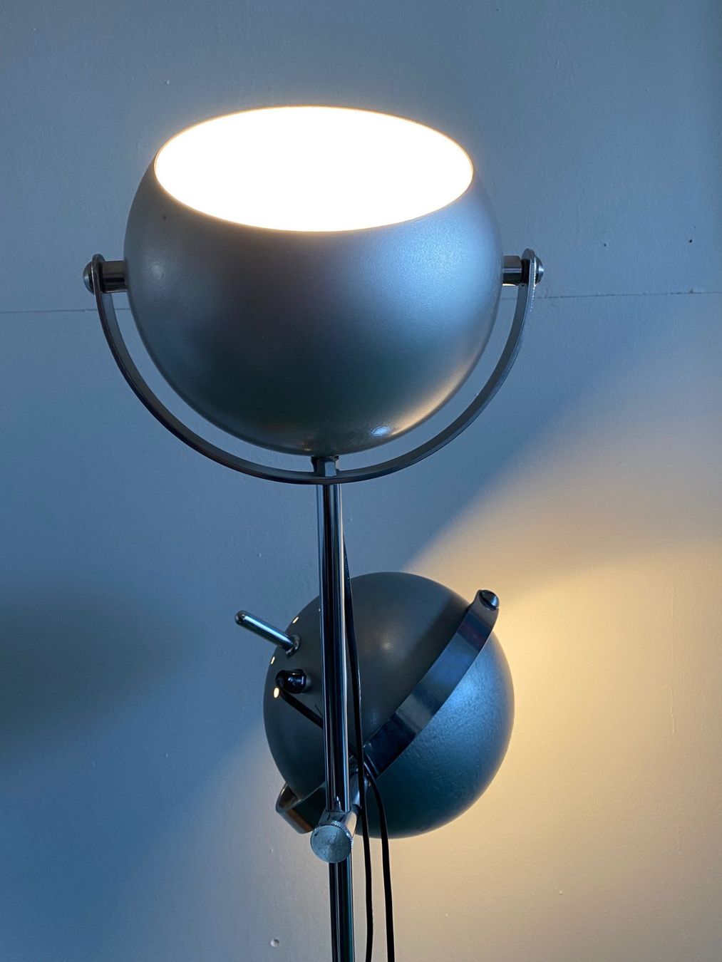 Lampade: Stehlampe, Ständerlampe, 60-er Jahre – Usato da Bern venduto da Zamala 2