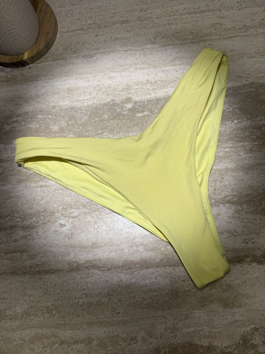 H&M Badekleider & Bikinis: Bikini Bottoms Yellow Size 38 – Gebraucht aus Dübendorf von ReLoved_Fashion_ZH