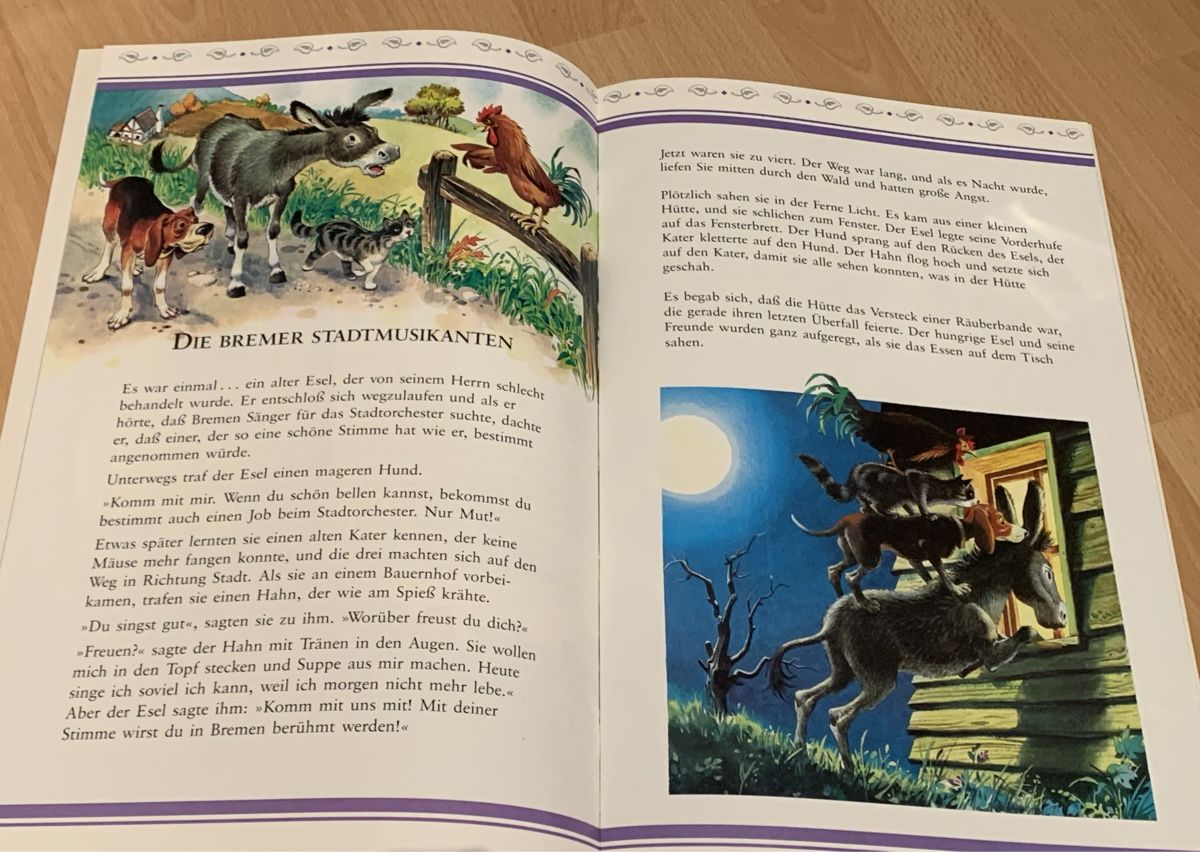 Libri: Grosse Märchen Schatztruhe – Nuovo (secondo la descrizione) da Hünenberg See venduto da spartakus02 4
