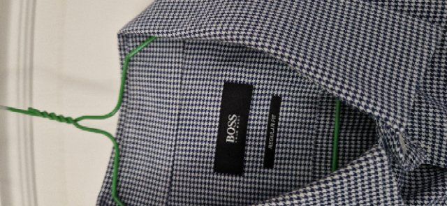 Hugo Boss Chemises: Schönes Hemd von BOSS – Neuf (Voir description) à Wallisellen par Warumnich0 1