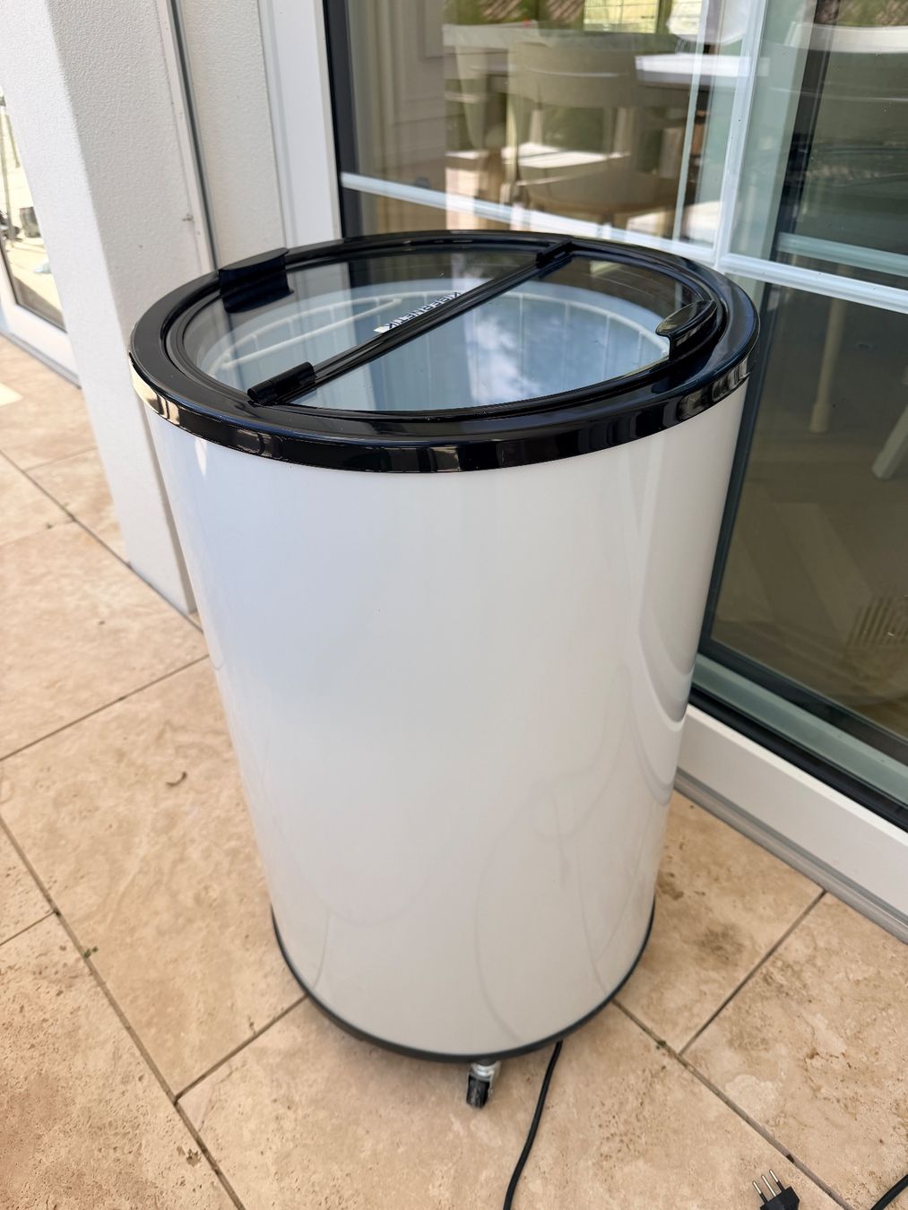 Kibernetik Réfrigérateurs: Kibernetik Party Cooler – D'occasion à Roggwil TG par est_r5x7