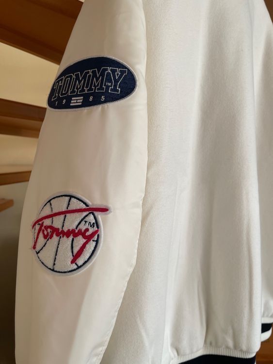 Tommy Hilfiger Giacche: TOMMY JEANS BLOUSON BOMBERJACKE – Nuovo (secondo la descrizione) da Zürich venduto da STYLEHAUS 8