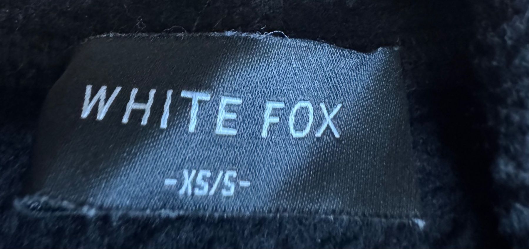 Fox Pulls & Sweat-shirts: White Fox Kapuzenpulli S – D'occasion à St. Gallen par engel363 1