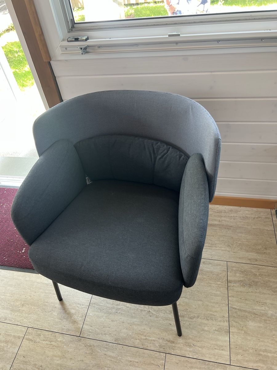Sedie: Stuhl mit Hocker  – Usato da Appenzell venduto da jul_gxy5 2