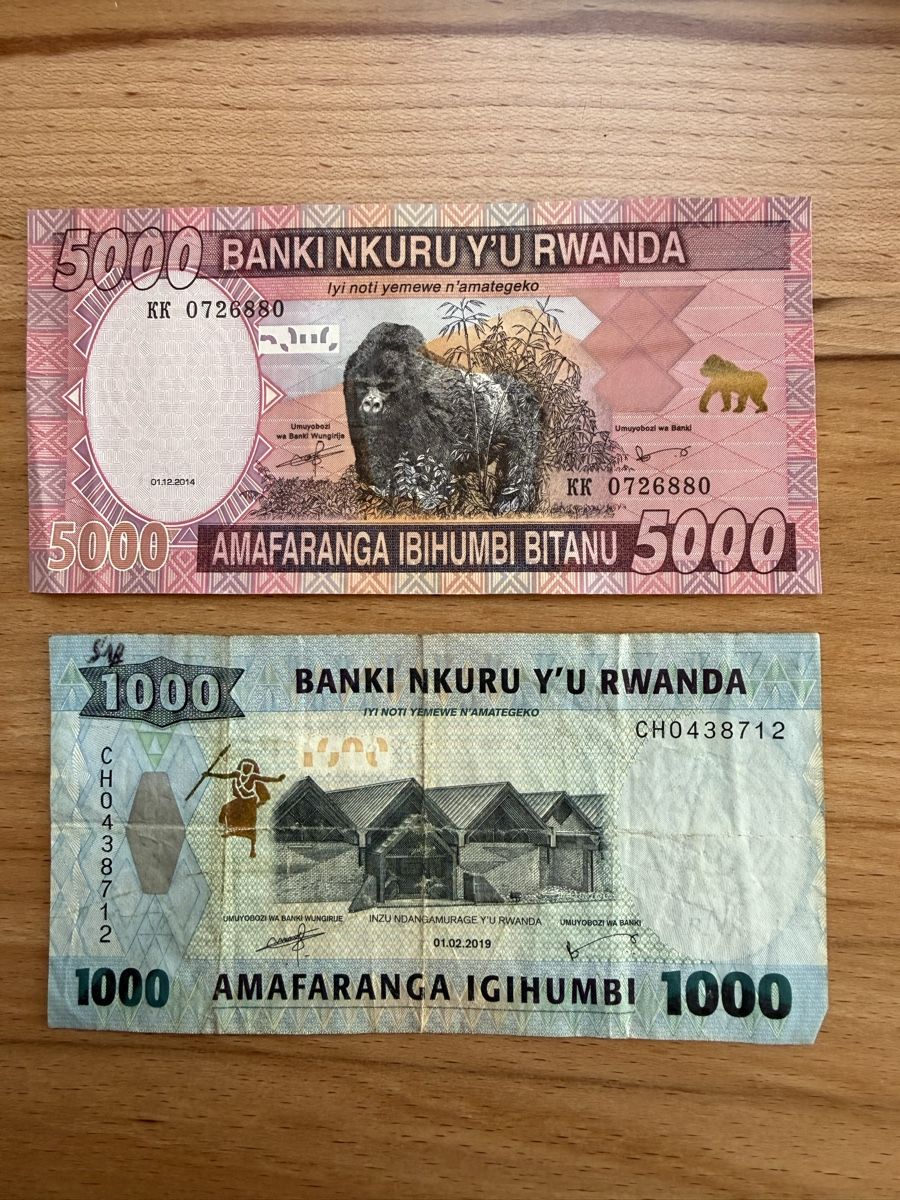 Banconote: Banknoten aus Ruanda – Usato da Grenchen venduto da Bastet007