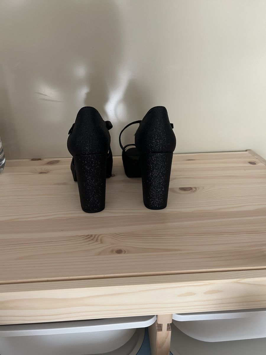 Scarpe da donna: Schwarze Glitzerpumps – Nuovo (secondo la descrizione) da Zeihen venduto da Marina.97 3