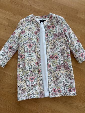 Zara Jacke mit Blumenmuster, Gr. XS