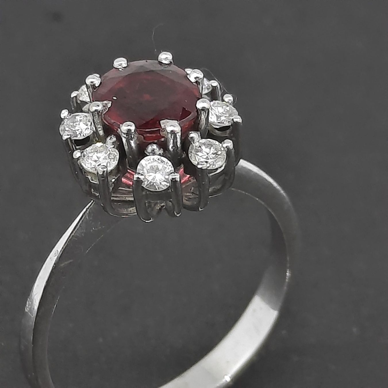 Anelli: Bezaubender Brillantring mit wunderschönem Rubin Edelstein – Usato da Unterägeri venduto da Altgoldschmuck 5