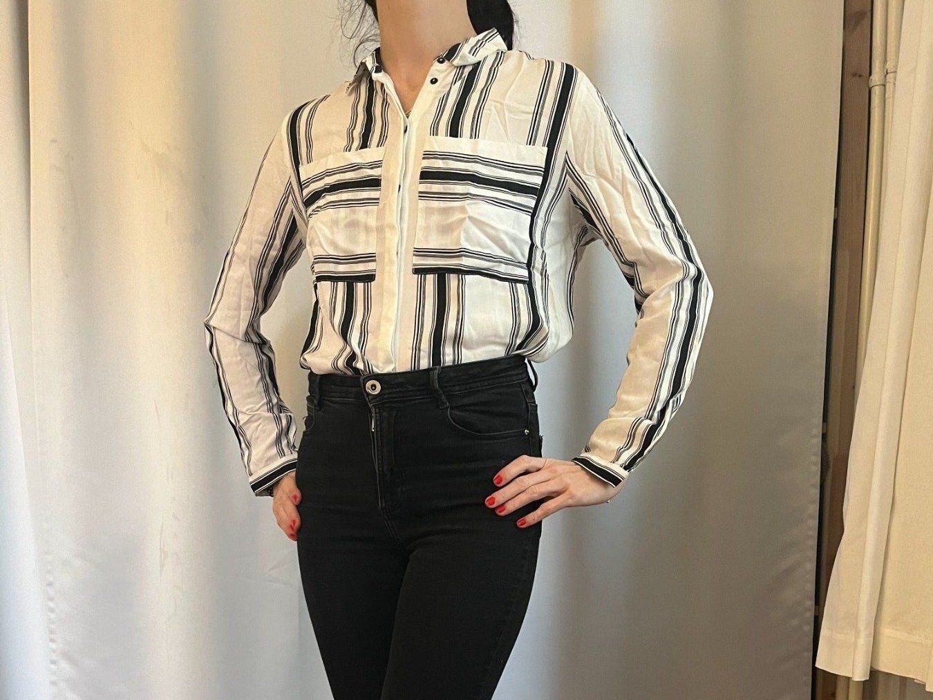 H&M Camicette: Schwarz Weisse gestreifte Bluse Gr. 34 – Usato da Zürich venduto da Vreni007 2