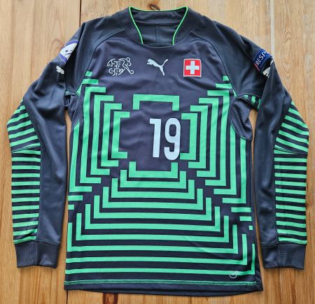 Torwart Trikot Schweiz #19 Stadelmann Puma Grösse M Fussball