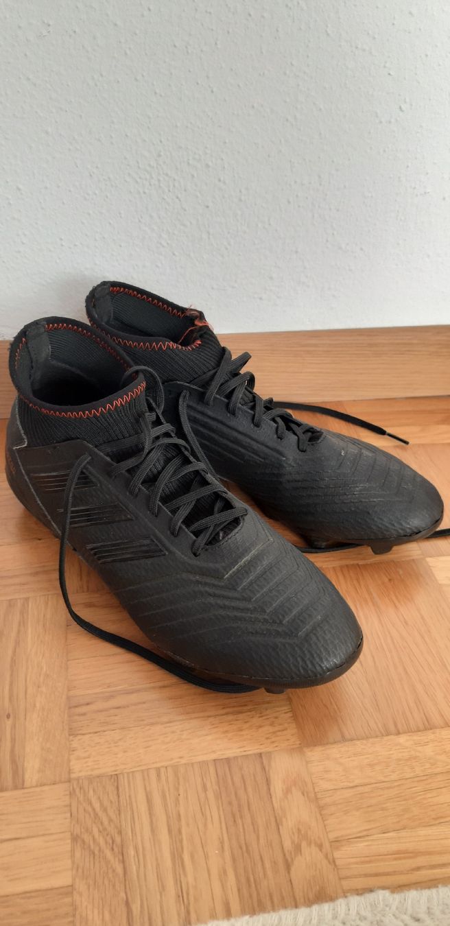 Adidas Scarpe da uomo: scarpe calcio – Usato da Tesserete venduto da eli_y5kr 2