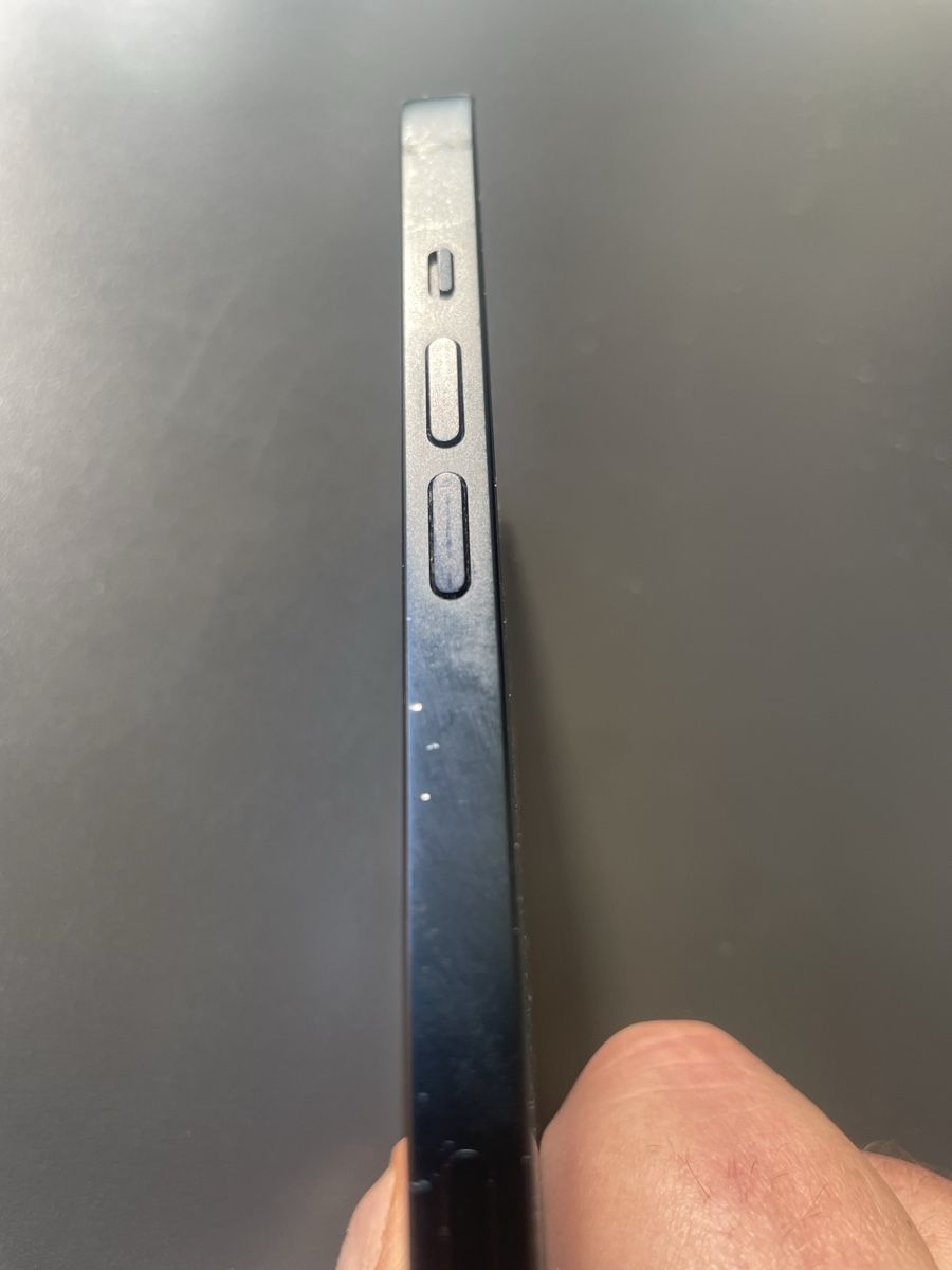Apple Telefoni cellulari / Smartphones: Apple iPhone 13 128GB schwarz – Usato da Basel venduto da Magicmike 4