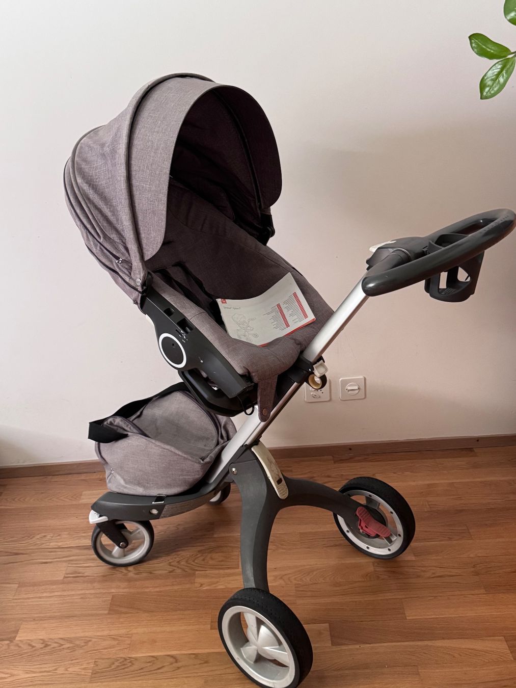 Stokke Carrozzine: Kinderwagen Stokke Xplory V5 Bundle gebraucht – Usato da Jona venduto da tambuehl01 6