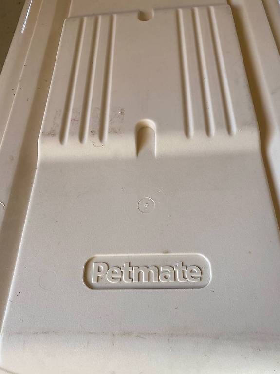 Gabbie, trasporto & Sicurezza: Box transport chien – Usato da Hermance venduto da Alfaiate 2