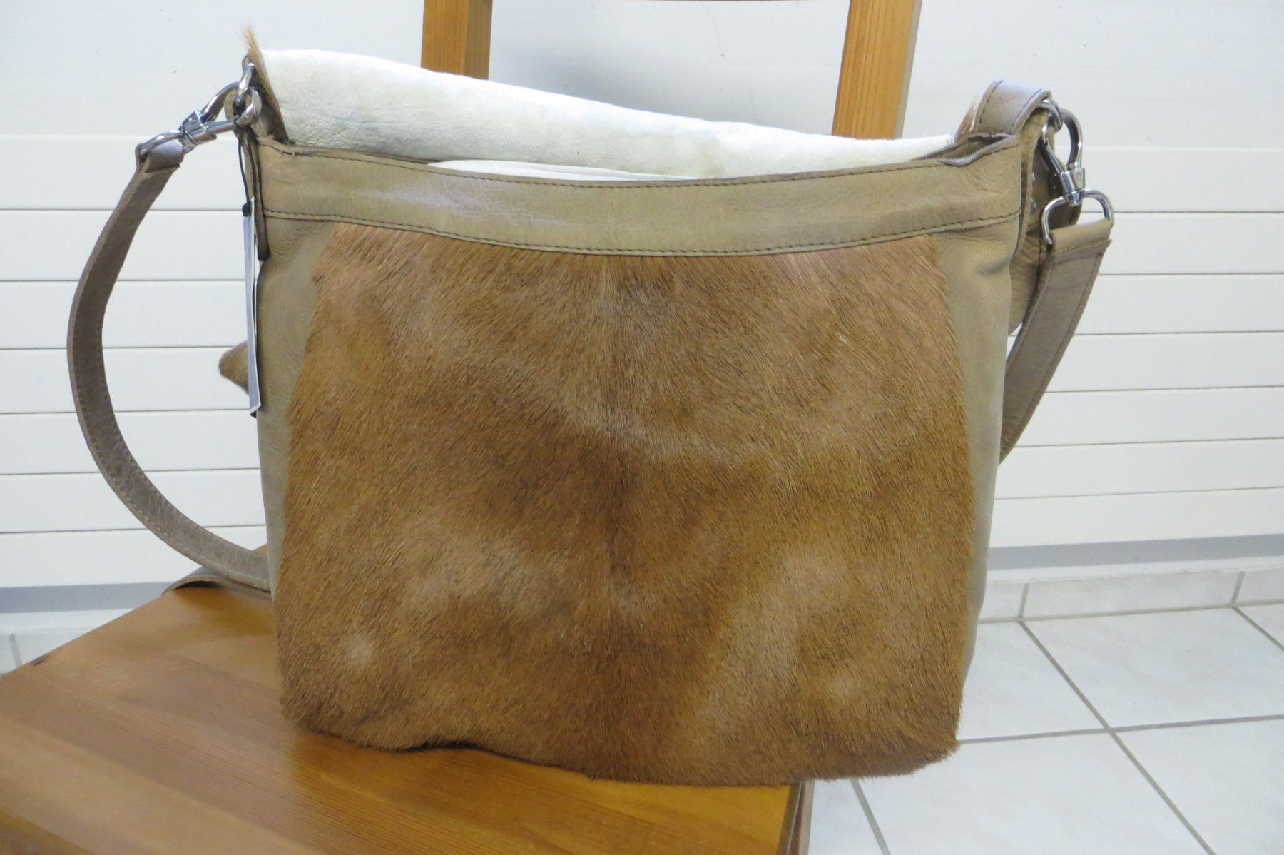 Borse da donna: Umhängetasche – Nuovo e nell'imballaggio originale da Thalwil venduto da Eyecatcher 2