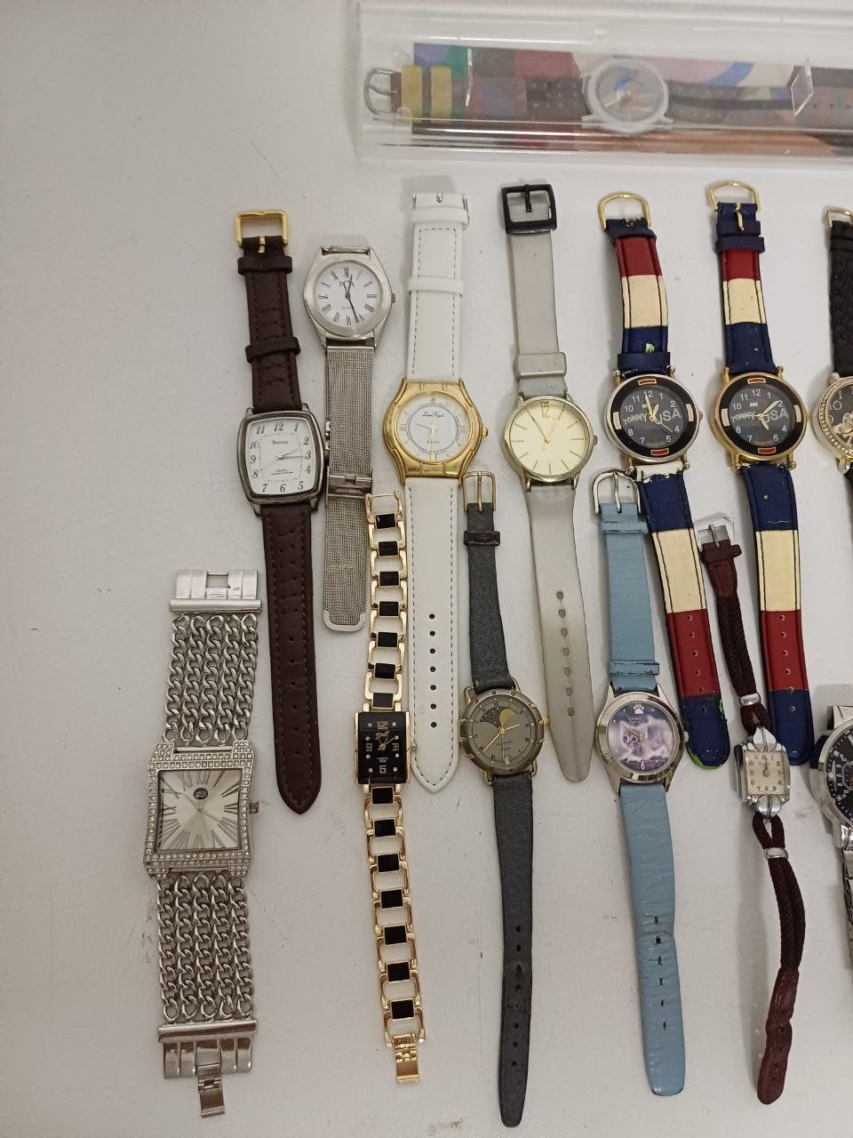 Orologi: Set mit 22 Uhren. – Usato da Bern venduto da Yunkom 2