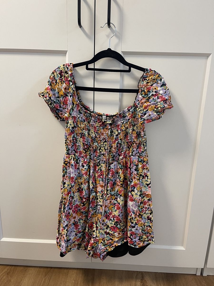 Tute: Jumpsuit Blumen Grösse S – Usato da Bassersdorf venduto da Sandy456