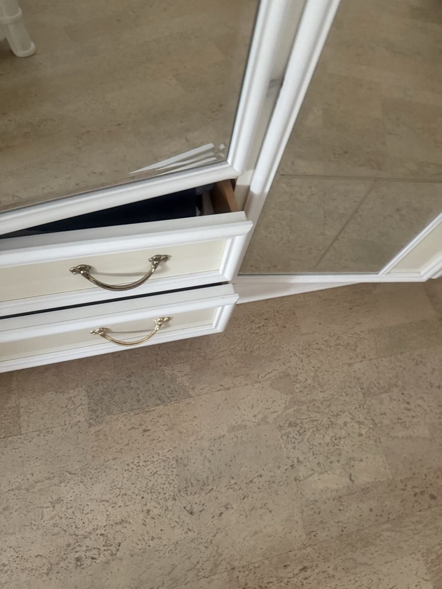 Armadi: Kleiderschrank mit Spiegeln – Usato da St. Gallen venduto da Cansado 6