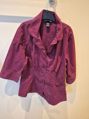 Bluse bordeaux. Gr. 36  H + M
