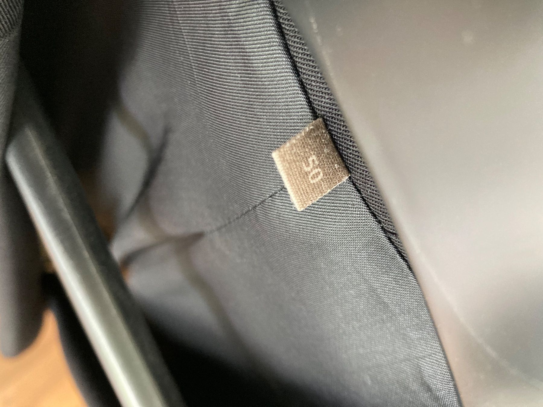 Completi: Veston Yves schwarz Gr. 50 – Usato da Luzern venduto da Aldabema 3