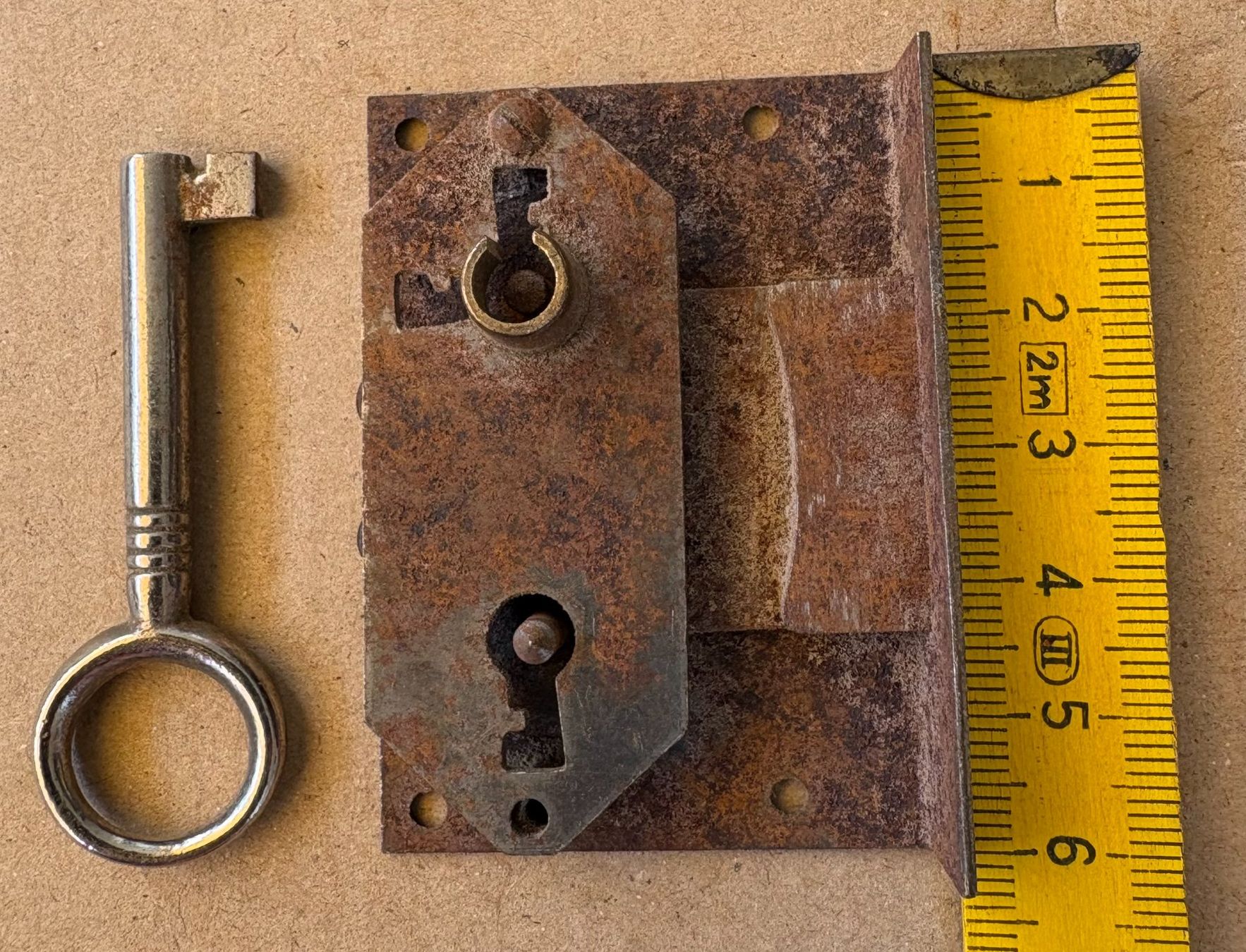 Cadenas: VINTAGE SCHLOSS MIT SCHLÜSSEL – D'occasion à Ostermundigen par wini63 2