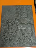 Antikes Gusseisen Relief - Jagdmotiv mit Pferd und Hunden