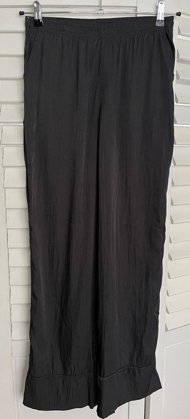 Zara Anzüge & Kostüme: New Zara comfortable suit  size S – Neu (gemäss Beschreibung) aus Chêne-Bougeries von Seetooyoo