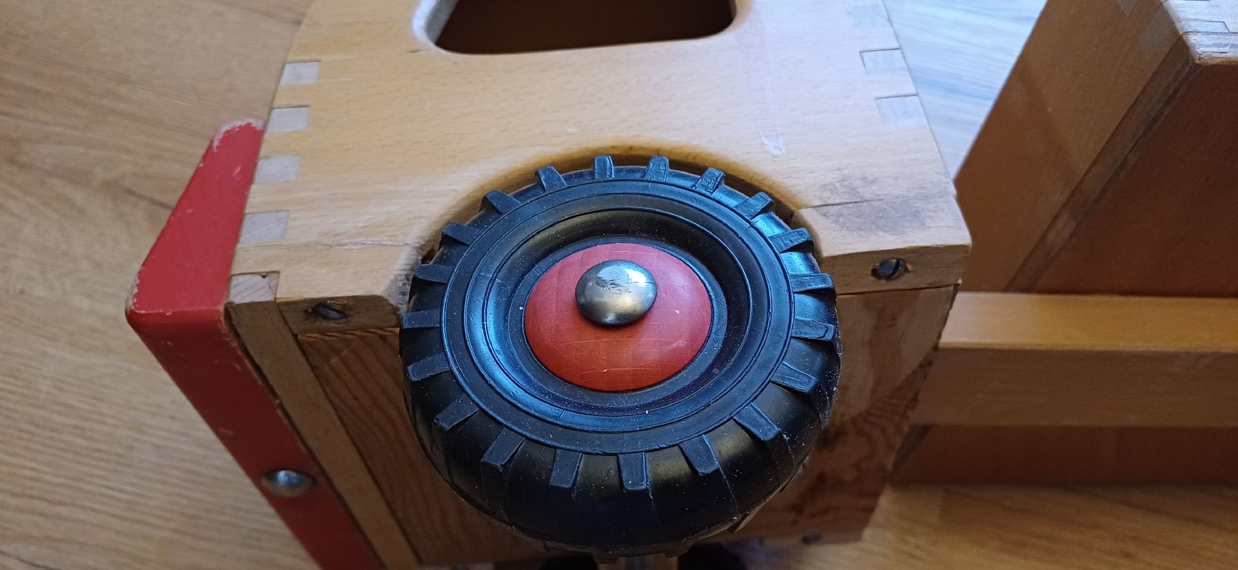 Spielzeuge: Alter Holzlstwagen – Gebraucht aus Flawil von Naphtali 6