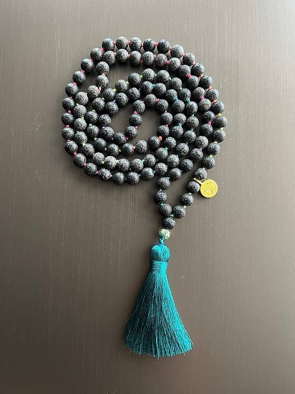 Catenine: Yoga Mala Kette mit Lava Perlen Rainbow – Usato da Buchs SG venduto da jco_st8t