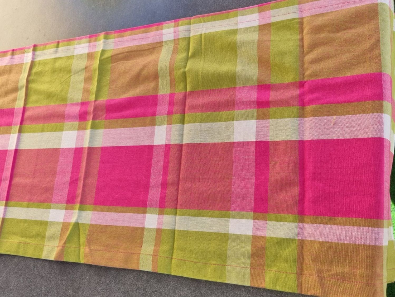 Sonstige Tischwäsche: Tischläuffer neu 150  x 45 cm – Neu und originalverpackt aus geroldswil von Gumball1