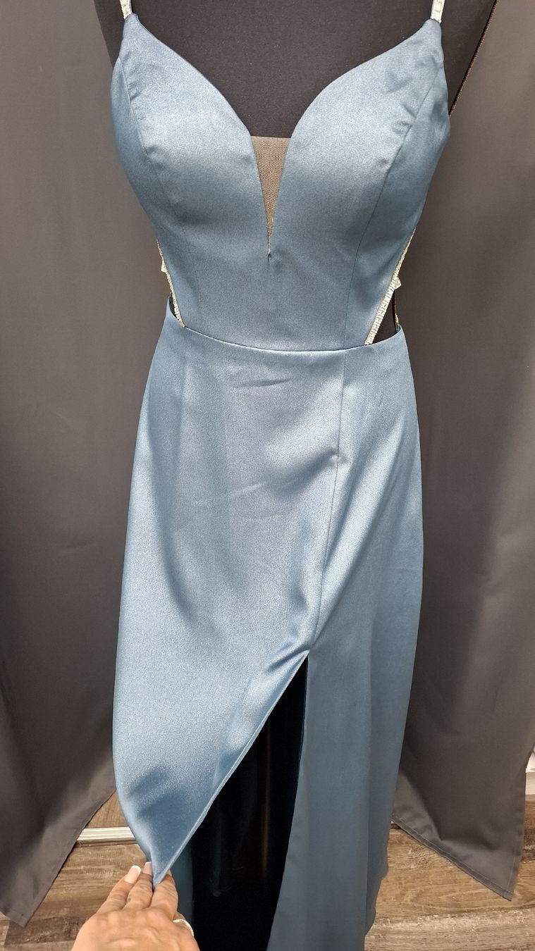 Robes: Abendkleid blau  – Neuf (Voir description) à Uster par VMT. 3