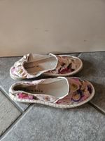 Tamaris Sommerschuhe Gr. 36 mit Blumenmuster, Top Zustand!