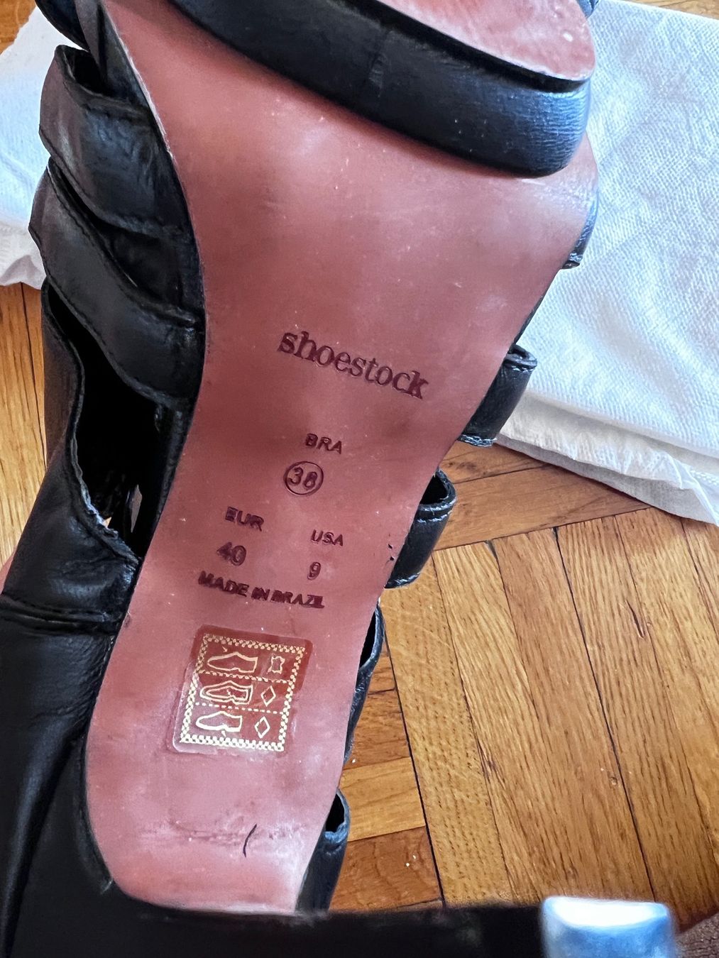 Scarpe da donna: Black leather heels – Nuovo (secondo la descrizione) da Genève venduto da bri_cf58 4