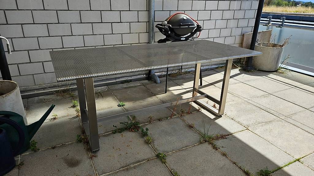 Tavoli: Marc Metal Terrassentisch – Usato da Münsingen venduto da Heyjaah