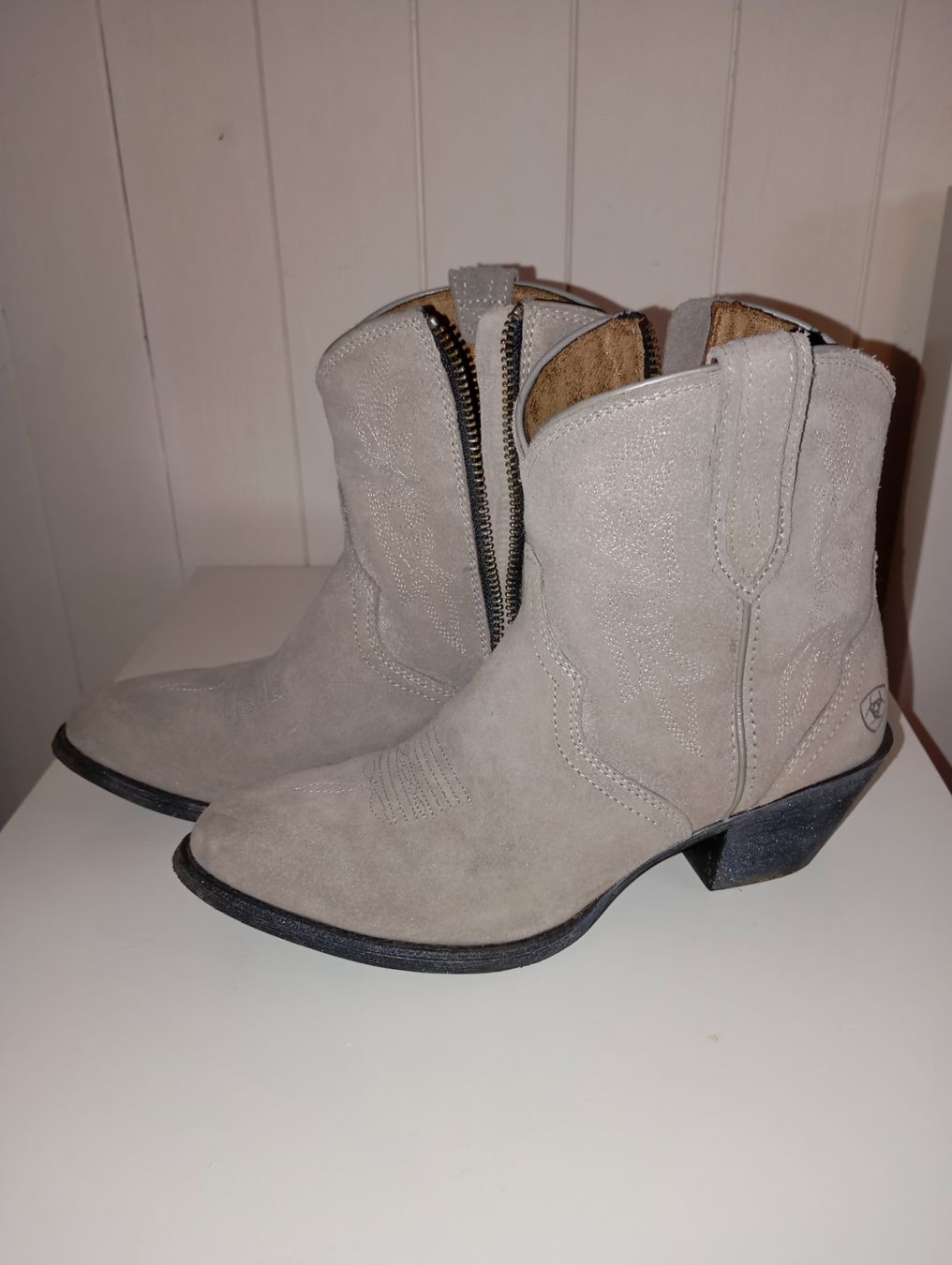 Ariat Scarpe da donna: original Ariat Boots – Nuovo (secondo la descrizione) da Oberneunforn venduto da ssc_9smq