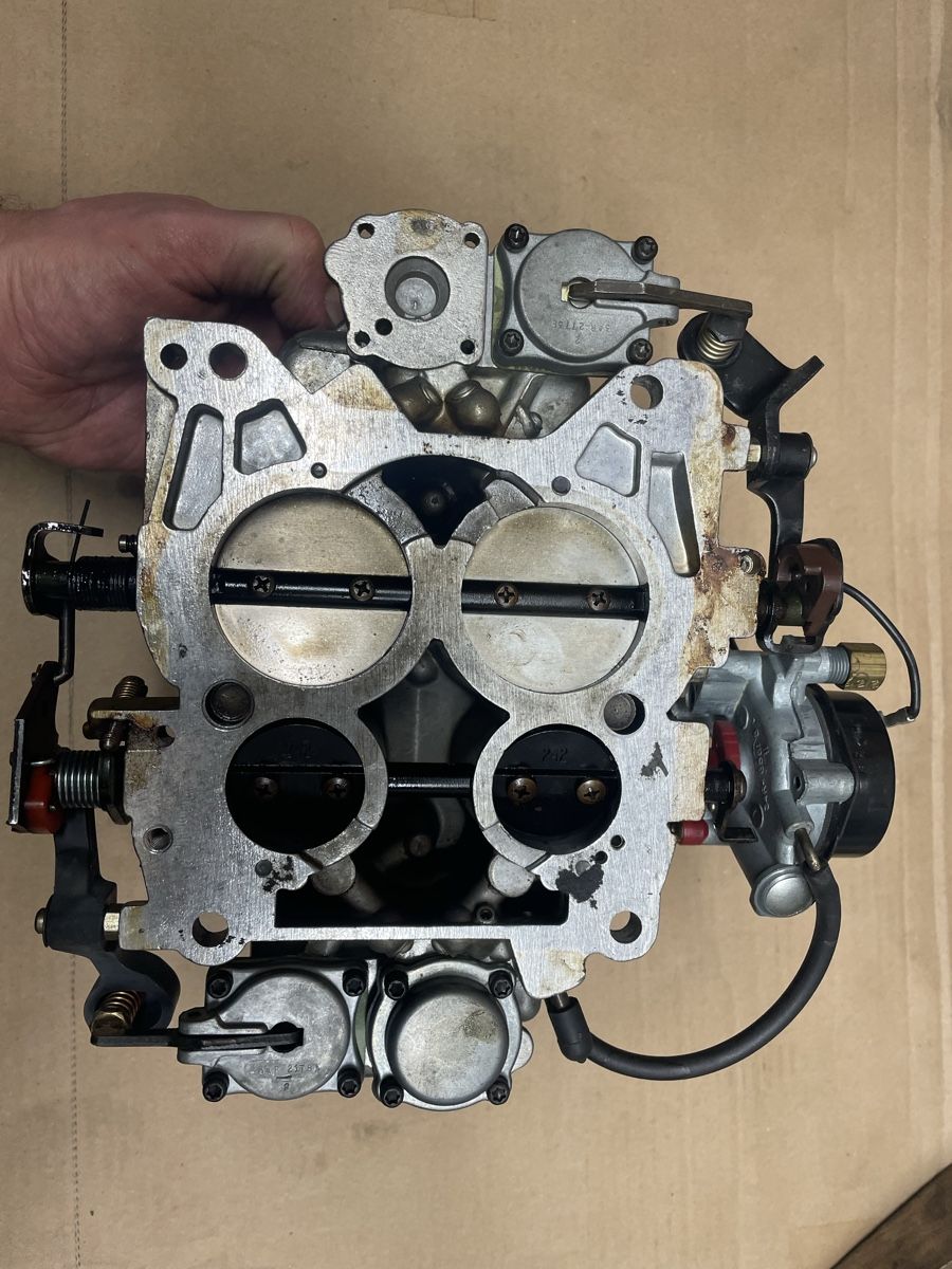 Tutti pezzi di ricambio auto: Holley double pumper Vergaser – Usato da Gossau SG venduto da Comet64 4