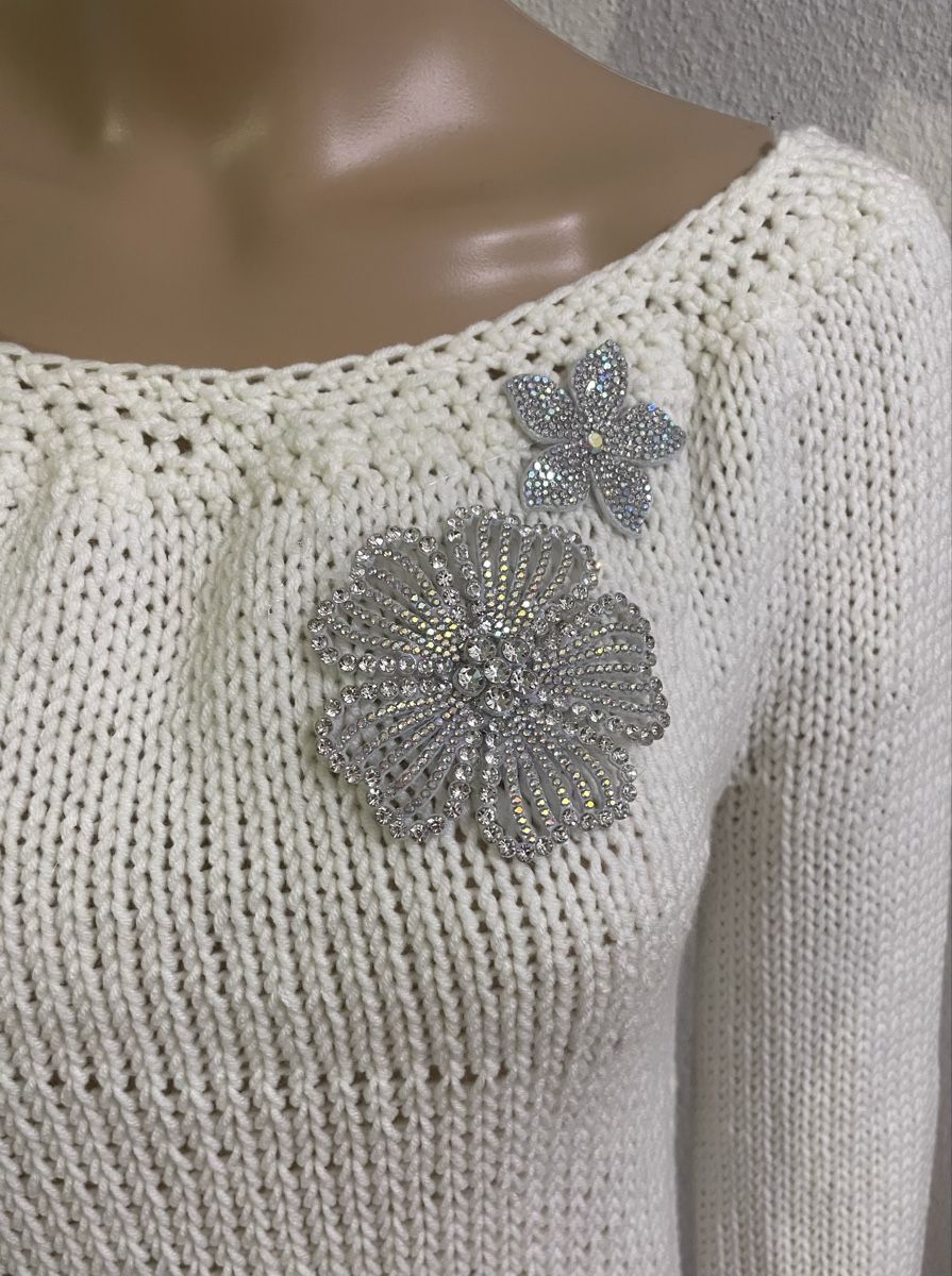 Maglioni & Felpe: Damen Pullover weiss Grösse M mit Blumenapplikation – Nuovo e nell'imballaggio originale da Au ZH venduto da Jaggy4 2