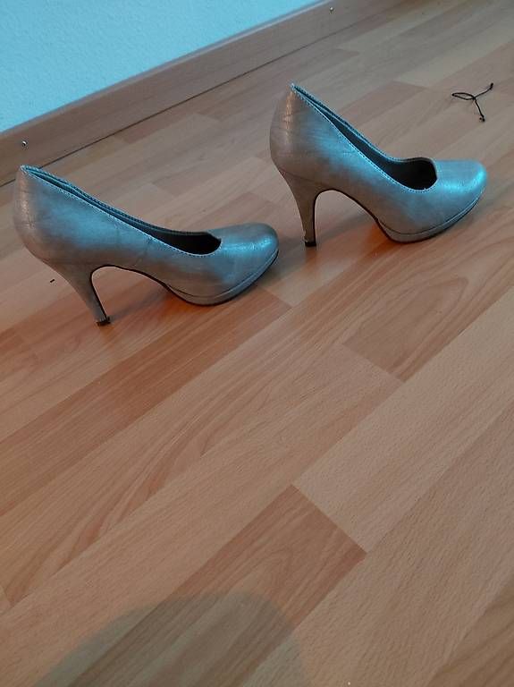 Scarpe da donna: Schuhe Grösse 36 – Usato da Winterthur venduto da Car_8xsw