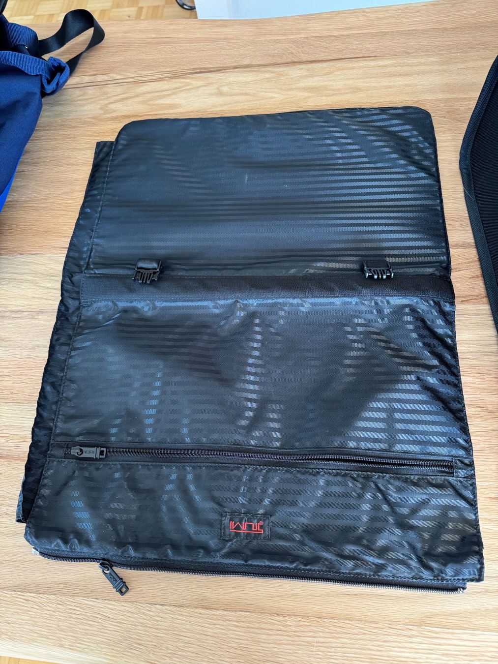 Valises de voyage: Rollkoffer schwarz guter Zustand – D'occasion à Gais par mmu_bl6k 5