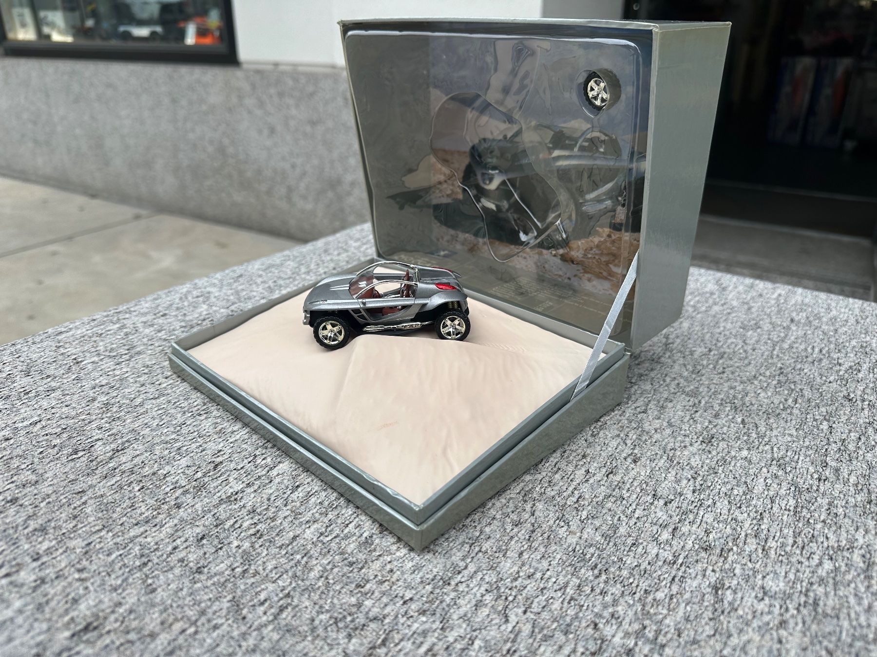 Norev Modellini d'auto: Norev 1:43 Peugeot 4002 – Usato da Chiasso venduto da Carrara-Modellismo