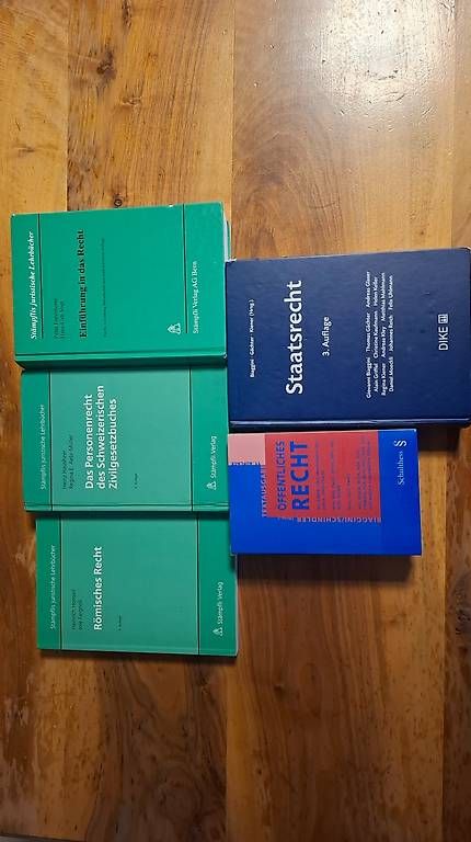 Libri: LIBRI IN TEDESCO DI DIRITTO – Usato da Pregassona venduto da ChiaraB01