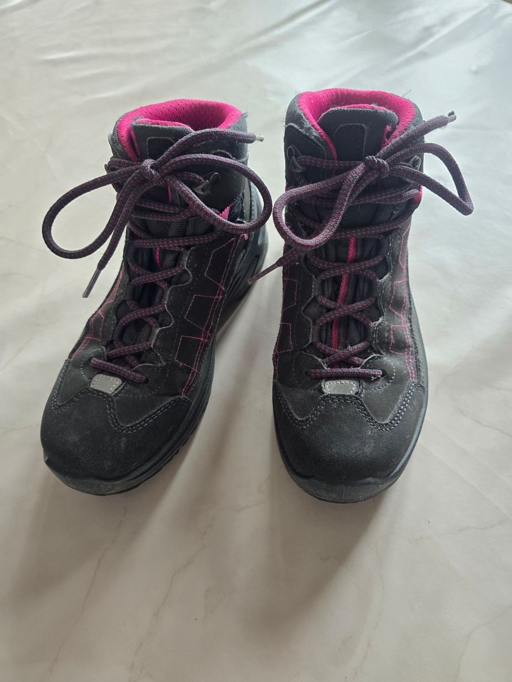 Lowa Scarpe per ragazzi: Wanderschuhe Lowa Kinder Gr. 33 – Usato da Schmerikon venduto da hil_f99h