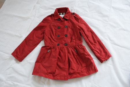 wie neu Mantel von Burberry gr. 140
