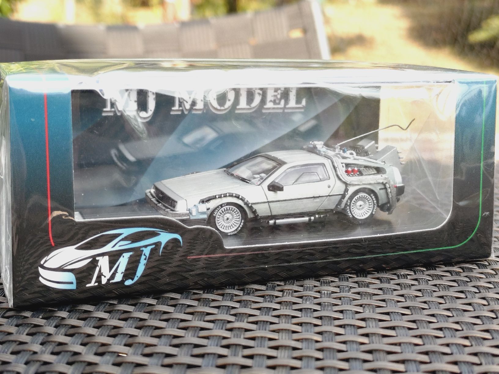 Modellini d'auto: 1/64 De Lorean Time Machine Diecast – Nuovo e nell'imballaggio originale da Zürich venduto da DiecastDude 9