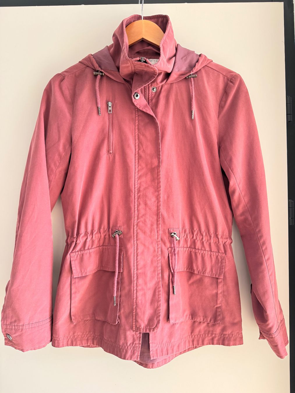 Only Giacche: Rosa Übergangsjacke, Grösse S, NEU – Nuovo (secondo la descrizione) da Winterthur venduto da ser_9fpx