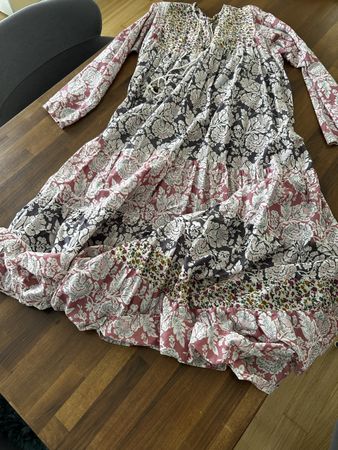 ZARA MAXIKLEID Gr. S – Bunter Blumen Print