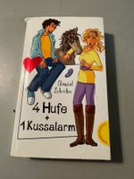 Jugendbuch "4 Hufe + 1 Kussalarm" von Chantal Schreiber
