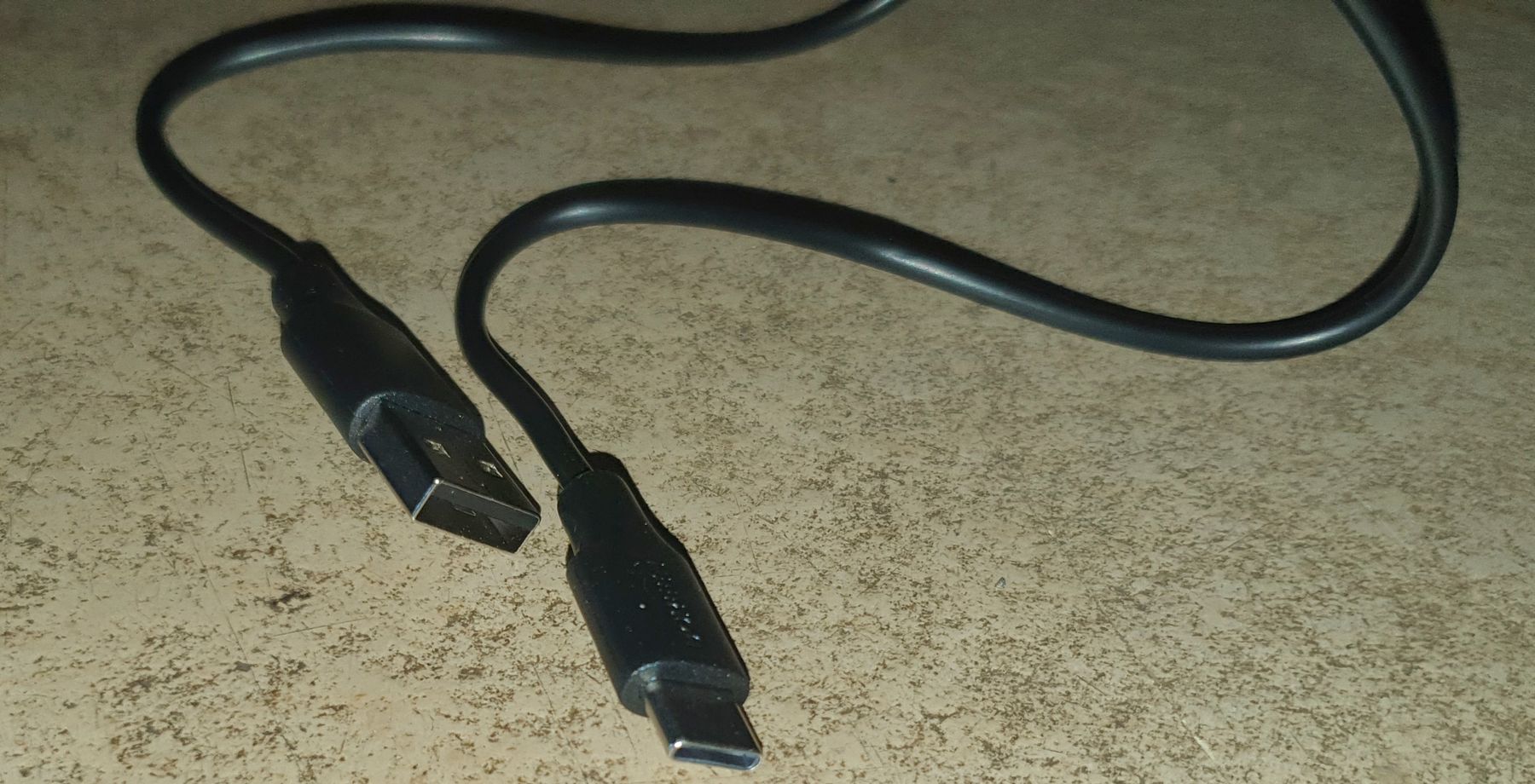 Cavi: USB-C Ladekbel auf USB A, neu, 0.5 m – Nuovo (secondo la descrizione) da Ettenhausen TG venduto da Milchbart1 1